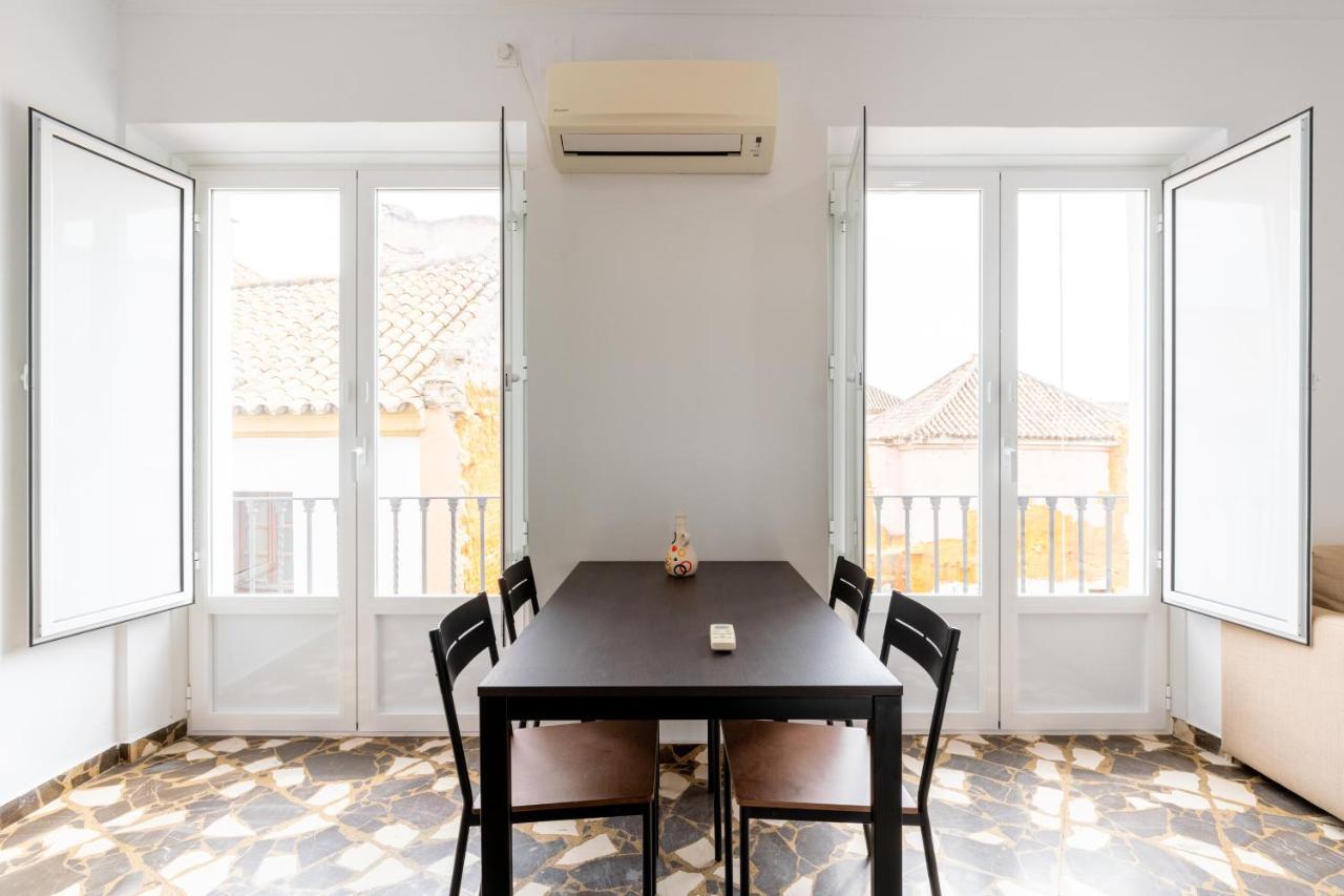 סביליה Aoa Conde De Ibarra Apartment מראה חיצוני תמונה