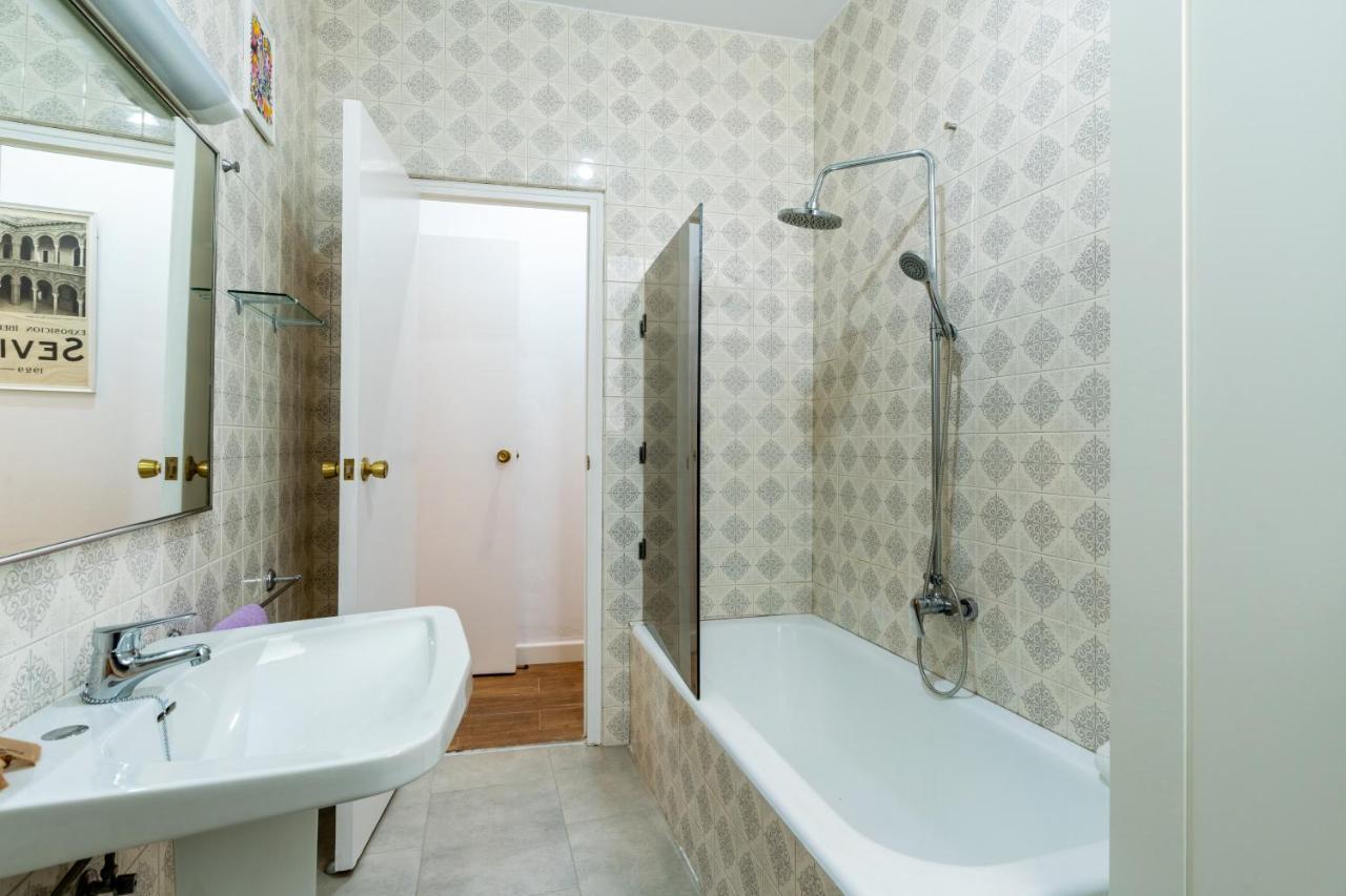 סביליה Aoa Conde De Ibarra Apartment מראה חיצוני תמונה